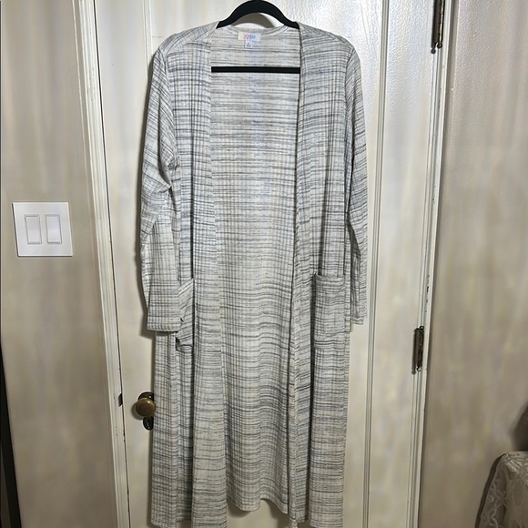 LuLaRoe Gray and White Long Sleeve Kimono - Picture 1 of 4